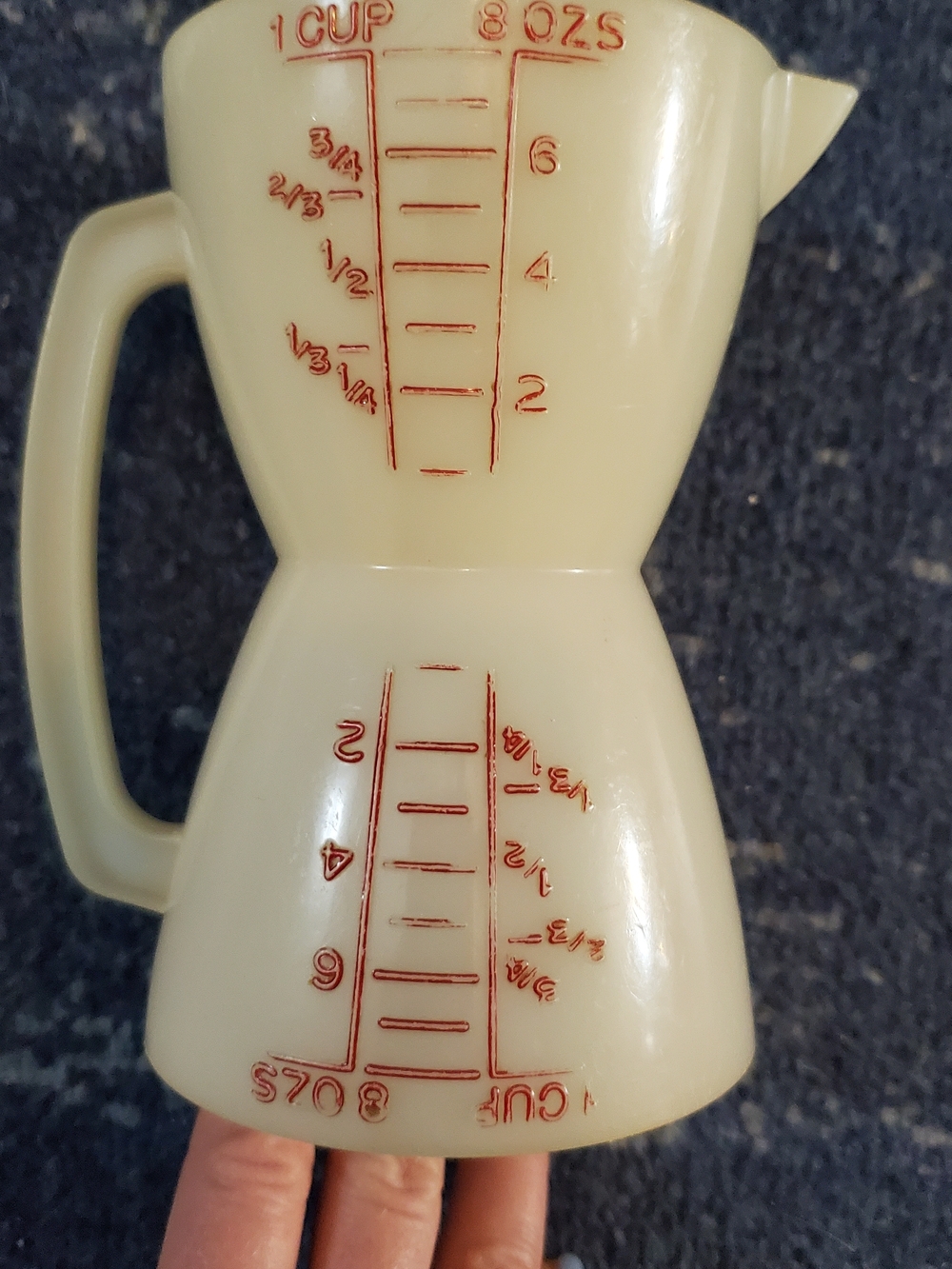 Vintage Tupperware Double-Sided Measuring Cup